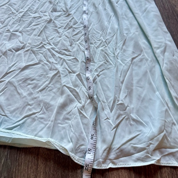 Vintage Shadowline Womens Size Medium Embroidered Slip Nightgown - Picture 6 of 11